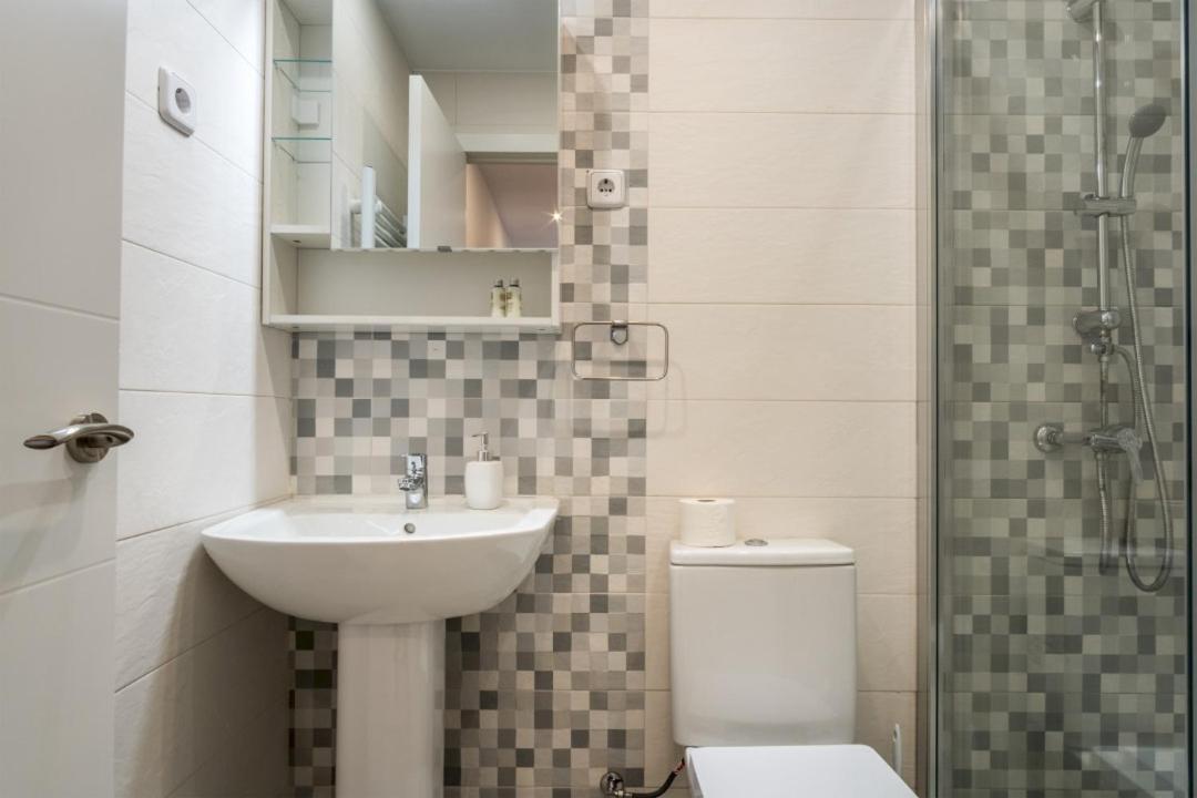 Modern- 1 Bd 1,5 Bth- Delicias Atocha Leilighet Madrid Eksteriør bilde